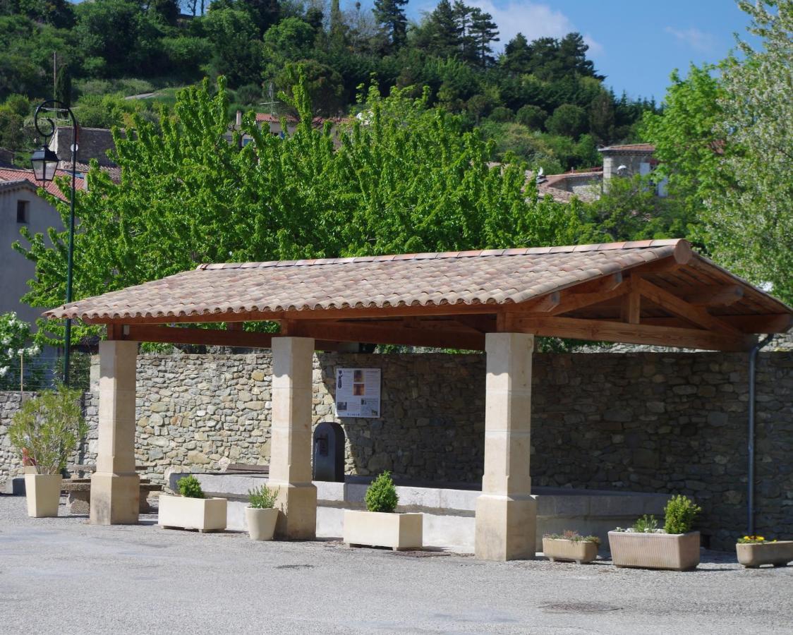 Logis Du Champ De Mars Hotel Puy-Saint-Martin Eksteriør billede