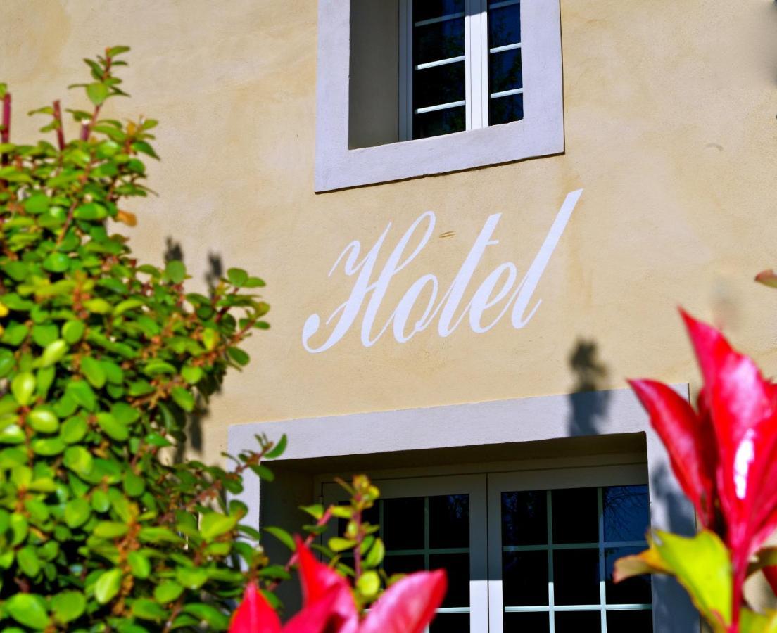 Logis Du Champ De Mars Hotel Puy-Saint-Martin Eksteriør billede