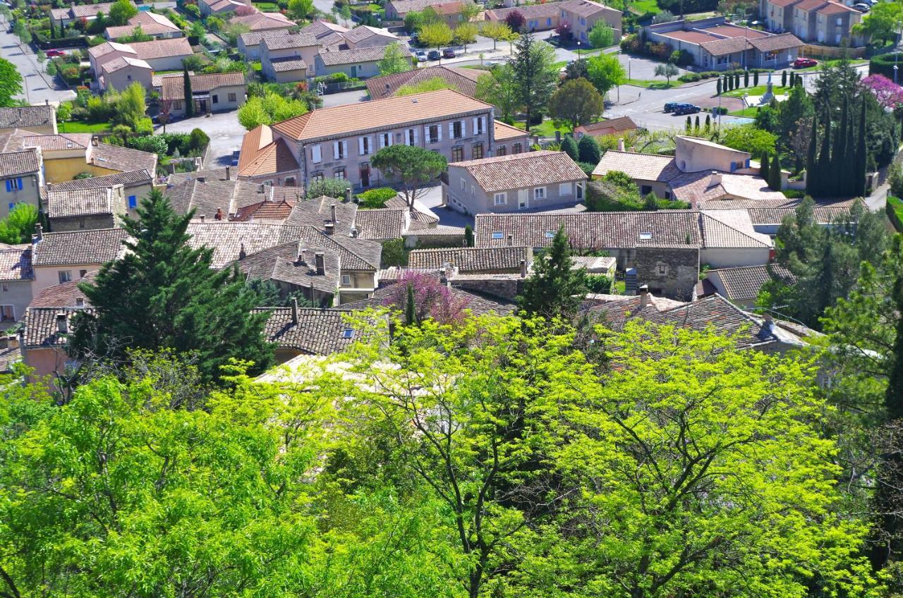 Logis Du Champ De Mars Hotel Puy-Saint-Martin Eksteriør billede