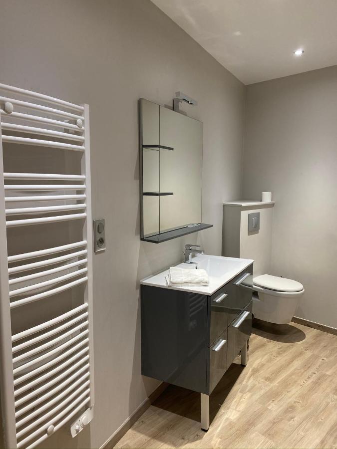 Logis Du Champ De Mars Hotel Puy-Saint-Martin Eksteriør billede