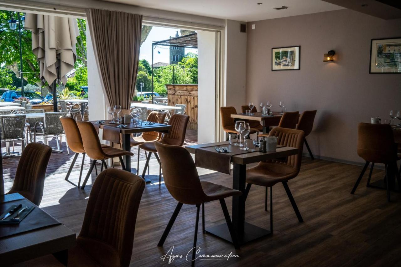 Logis Du Champ De Mars Hotel Puy-Saint-Martin Eksteriør billede