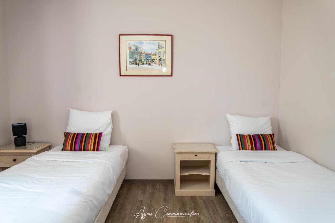 Logis Du Champ De Mars Hotel Puy-Saint-Martin Eksteriør billede