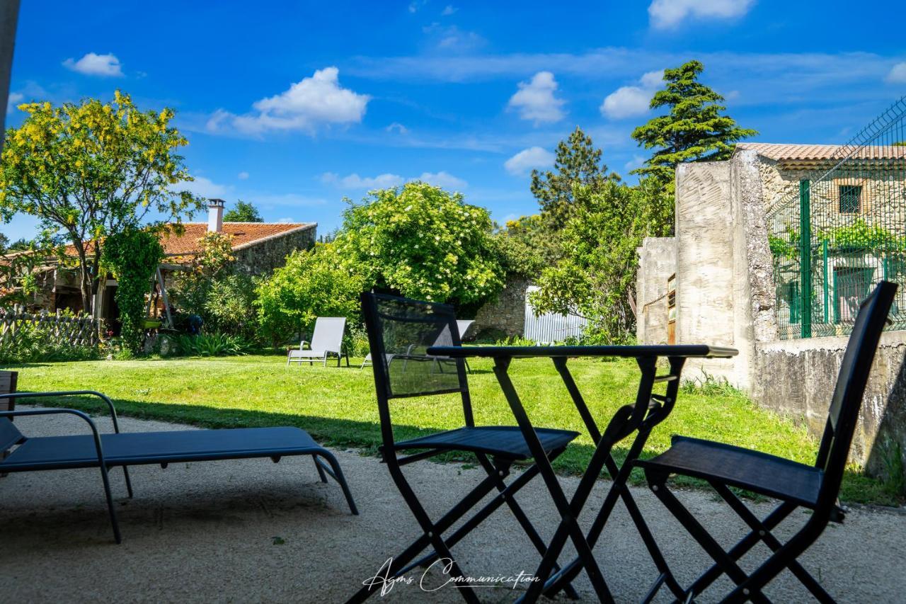 Logis Du Champ De Mars Hotel Puy-Saint-Martin Eksteriør billede