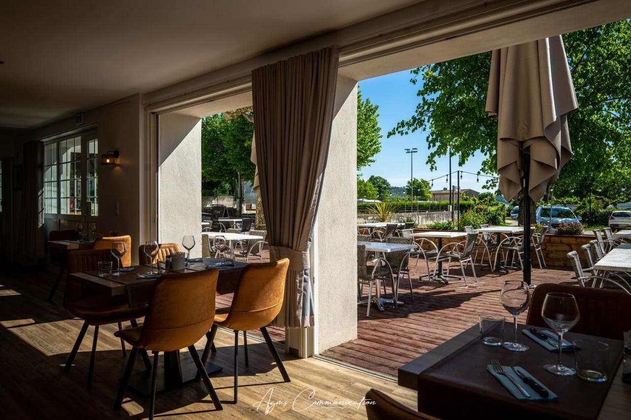 Logis Du Champ De Mars Hotel Puy-Saint-Martin Eksteriør billede
