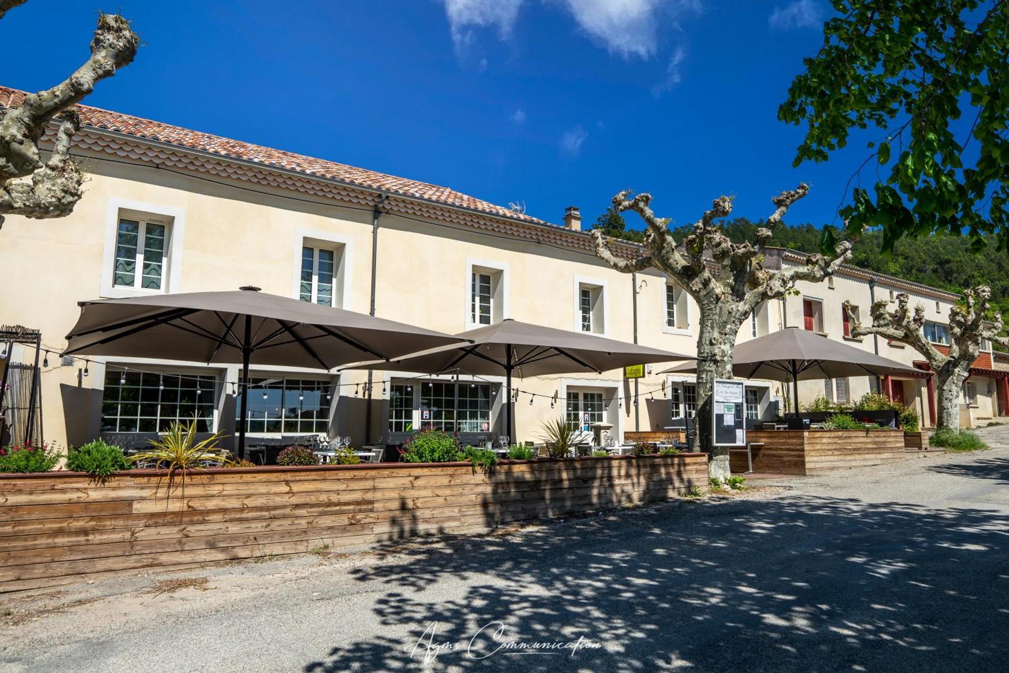 Logis Du Champ De Mars Hotel Puy-Saint-Martin Eksteriør billede